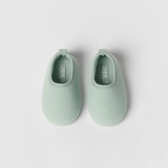NWT Zara Size 9 toddler Waffle knit slippers and matching bag green - Picture 2 of 5